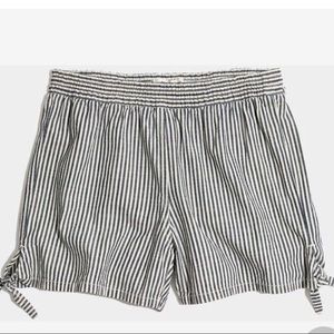 Madewell Pull on shorts - Small - railroad stripe